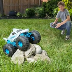 Monster Jam Radio Control Megalodon - Storm -Majorette Shop 16706046885918 10330.1655272263
