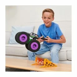 Monster Jam RC Ramp Champ Grave Digger -Majorette Shop 22004995 3 12260.1666242449