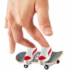 Hot Wheels Skate Fingerboards & Skate Shoes Multipack -Majorette Shop 4 13905.1665023395