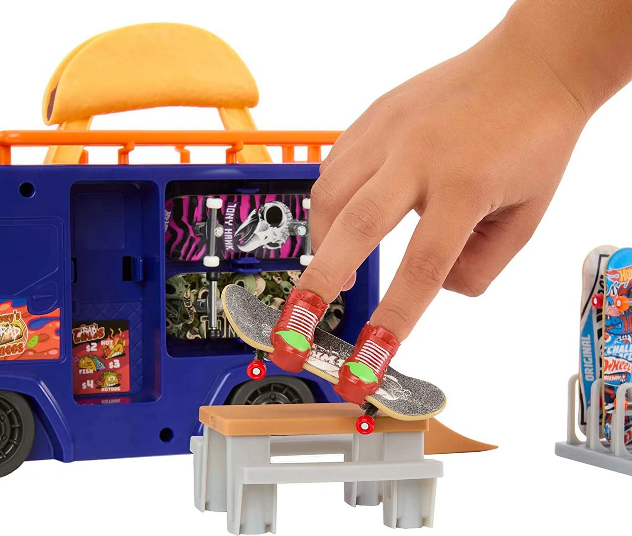 Hot Wheels Skate Portable Skatepark, Taco Truck Play Case 6 Hot Wheels Skate Portable Skatepark, Taco Truck Play Case - Image 4