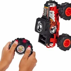 Hot Wheels RC Monster Trucks 1:15 Scale Bone Shaker -Majorette Shop 718U8dD6h6L. AC SL1500 88990.1675467420