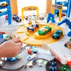 Hot Wheels Super Ultimate Garage Play Set 13 Hot Wheels Super Ultimate Garage Play Set -Majorette Shop 81UXs4EXdnL. AC SL1500 30543.1675493582