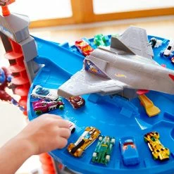 Hot Wheels Super Ultimate Garage Play Set 14 Hot Wheels Super Ultimate Garage Play Set -Majorette Shop 81woeRRtyoL. AC SL1500 03473.1675493582