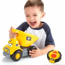 CAT Junior Crew Lil Mighty RC Dump Truck -Majorette Shop 82454 Cat JuniorCrew LilMightyRC DumpTruck Lifestyle 63097.1619667891