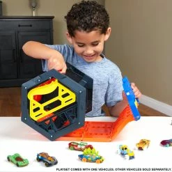 Hot Wheels Roll Out Race Way 13 Hot Wheels Roll Out Race Way -Majorette Shop GYX11 C 21 053 96837.1675464064