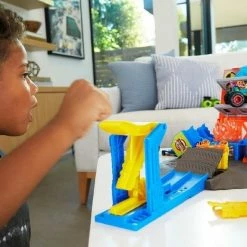 Hot Wheels Monster Trucks Blast Station Playset -Majorette Shop Hot Wheels Monster Trucks Blast Station Playset 1 94087.1652157214