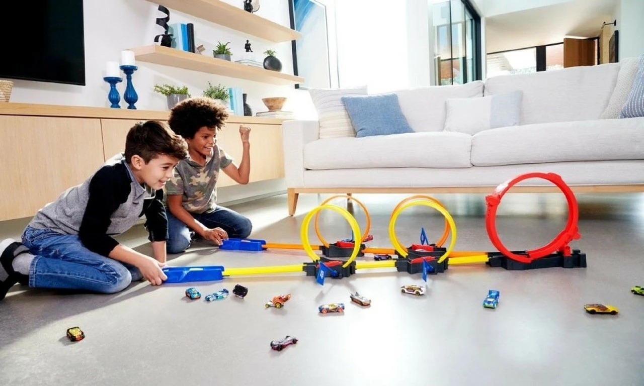 Hot Wheels Multi-Loop Race Off 7 Hot Wheels Multi-Loop Race Off - Image 5