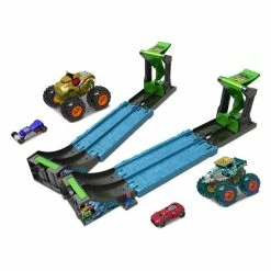 Hot Wheels Monster Trucks™ Roarin' Rumble™