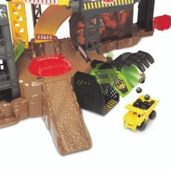 Construction Playset Light And Sound Crane -Majorette Shop fb01c3959cfb95016a0ee45fef4775dbfd70aac2fc0fa34a33936c00b5cbc92e 75170.1559199971